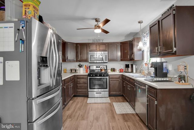 126 COUNTRY RIDGE DR, Red Lion, PA 17356