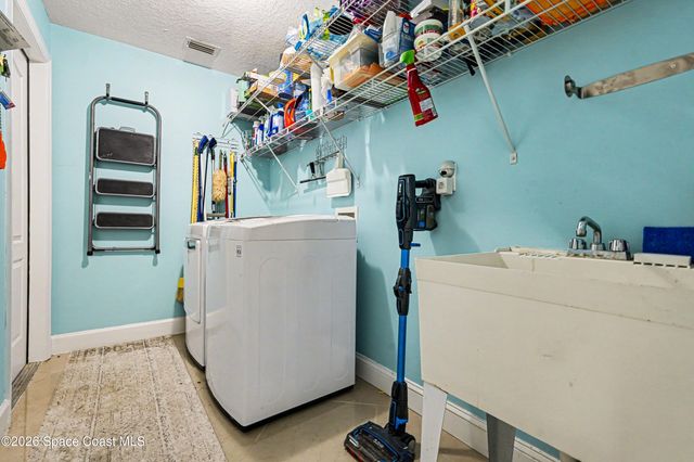 602 Ballon Terrace SE, Palm Bay, FL 32909