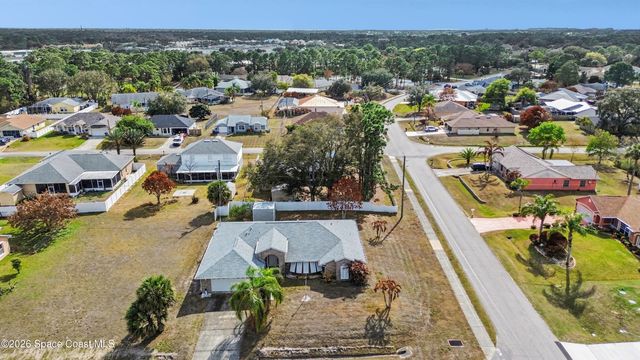 602 Ballon Terrace SE, Palm Bay, FL 32909