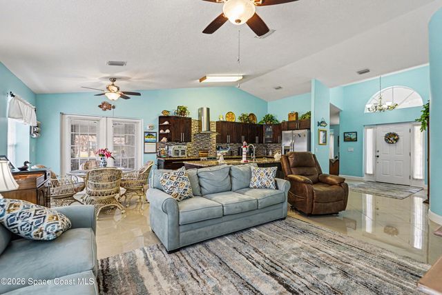 602 Ballon Terrace SE, Palm Bay, FL 32909