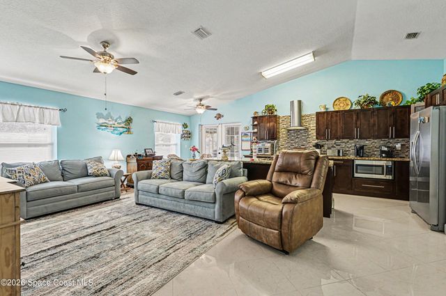 602 Ballon Terrace SE, Palm Bay, FL 32909