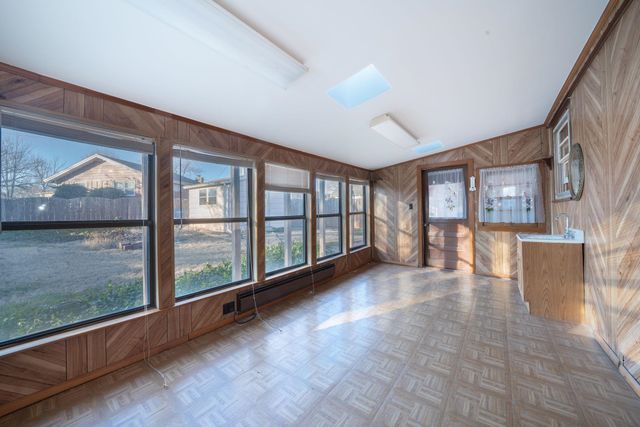 1717 State St, Augusta, KS 67010