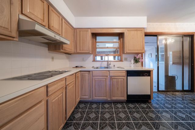 1717 State St, Augusta, KS 67010