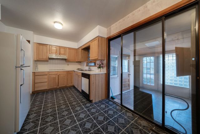 1717 State St, Augusta, KS 67010