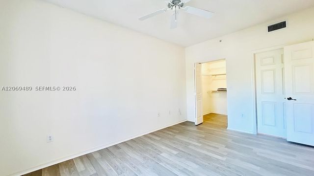 2807 Veronia Dr 201, Palm Beach Gardens, FL 33410
