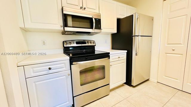 2807 Veronia Dr 201, Palm Beach Gardens, FL 33410