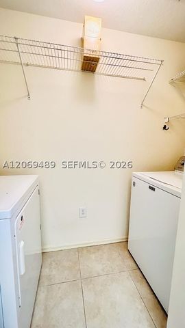 2807 Veronia Dr 201, Palm Beach Gardens, FL 33410