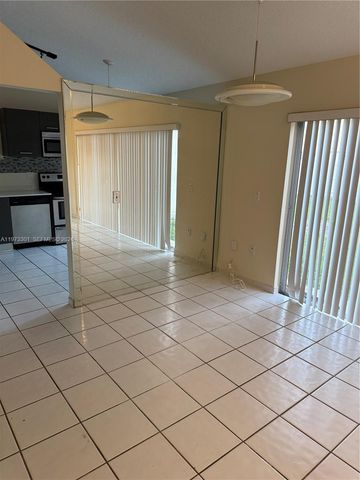 14450 SW 95th Ter, Miami, FL 33186