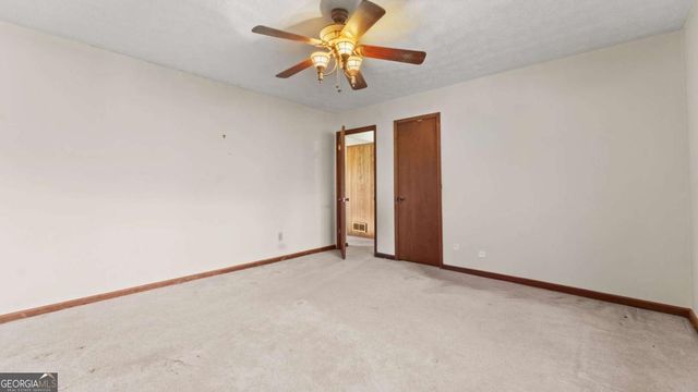 570 Candlewick Lane NW, Lilburn, GA 30047