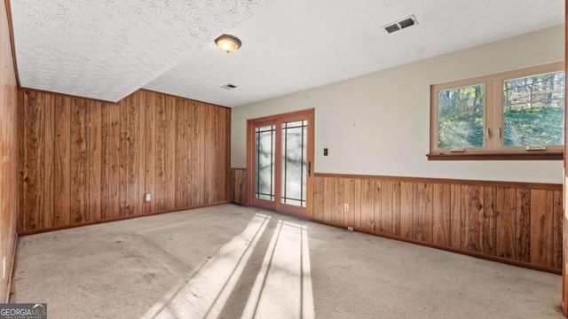 570 Candlewick Lane NW, Lilburn, GA 30047