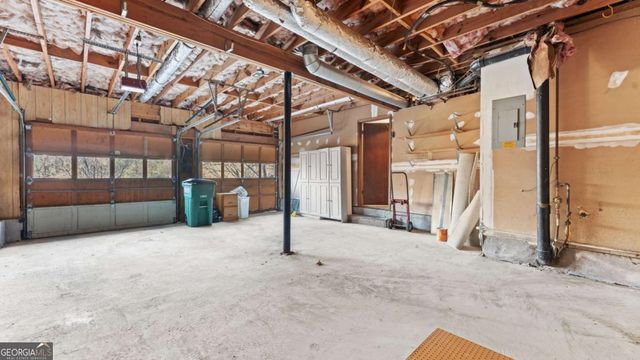 570 Candlewick Lane NW, Lilburn, GA 30047