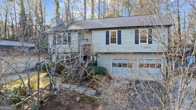 570 Candlewick Lane NW, Lilburn, GA 30047