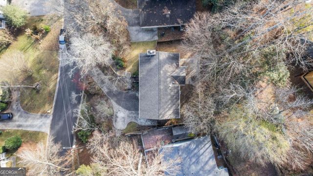 570 Candlewick Lane NW, Lilburn, GA 30047