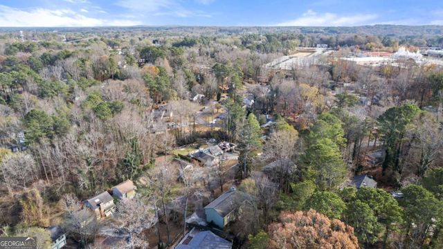 570 Candlewick Lane NW, Lilburn, GA 30047