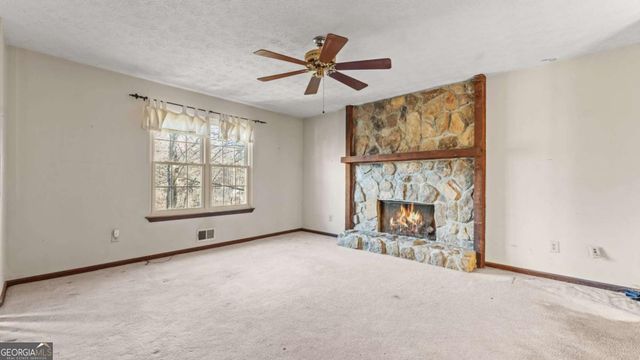 570 Candlewick Lane NW, Lilburn, GA 30047