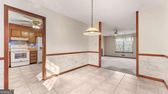 570 Candlewick Lane NW, Lilburn, GA 30047