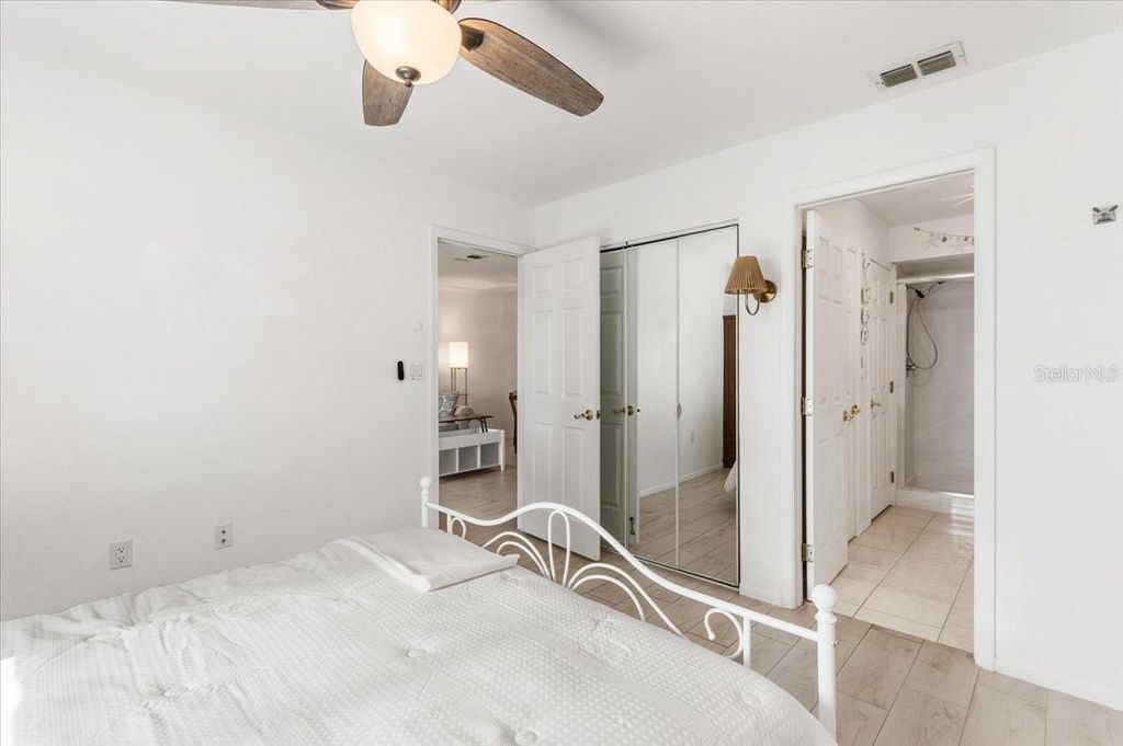 Image 17 of property listing at 25225 RAMPART BOULEVARD 1207, Punta Gorda, FL 33983