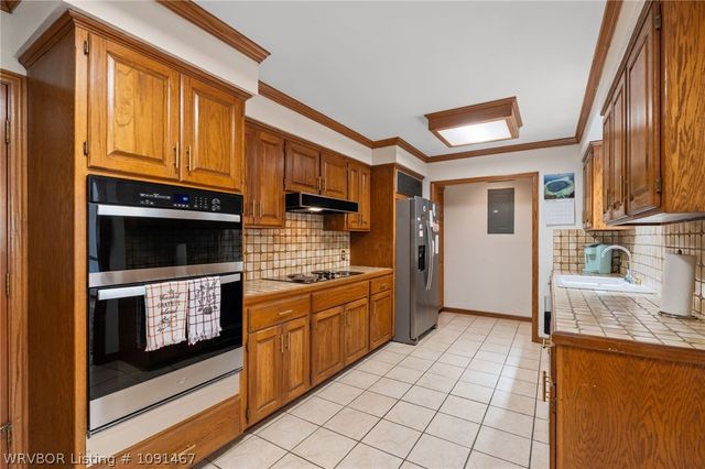2017 S 70th Street, Fort Smith, AR 72903