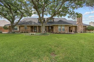 5111/5109 Ledgestone Drive, Fort Worth, TX 76132