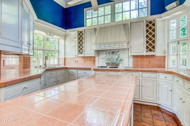 6041 TORREY PINES Drive, El Paso, TX 79912