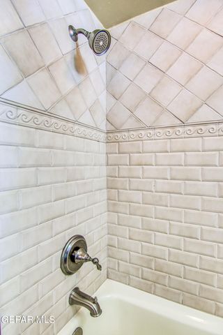 6041 TORREY PINES Drive, El Paso, TX 79912