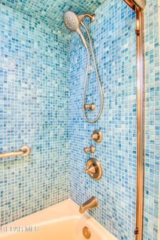 6041 TORREY PINES Drive, El Paso, TX 79912