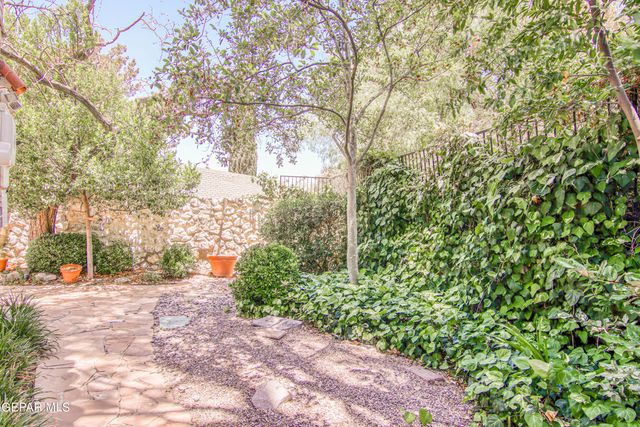 6041 TORREY PINES Drive, El Paso, TX 79912