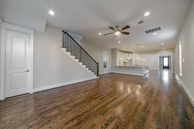 402 W 28th Street, Houston, TX 77008