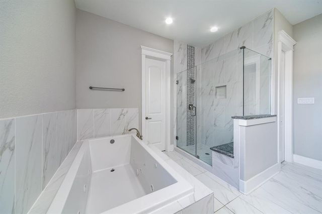 402 W 28th Street, Houston, TX 77008
