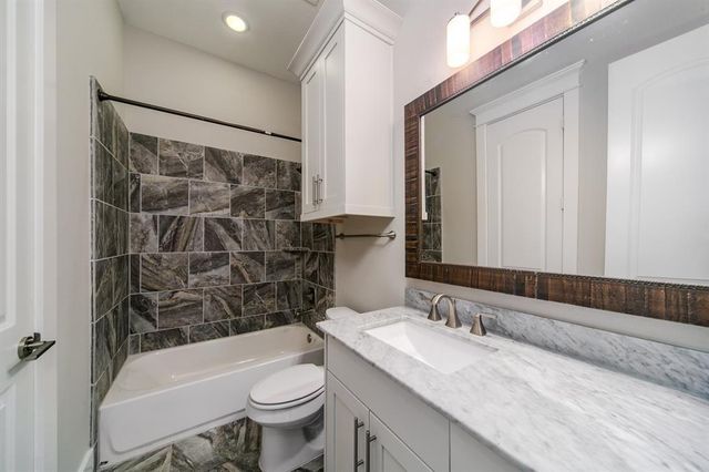 402 W 28th Street, Houston, TX 77008