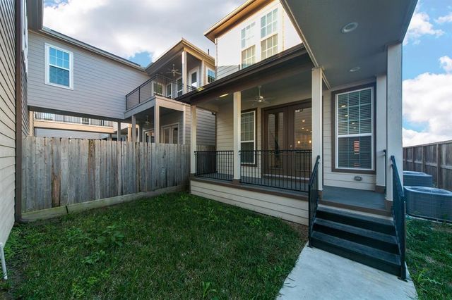 402 W 28th Street, Houston, TX 77008