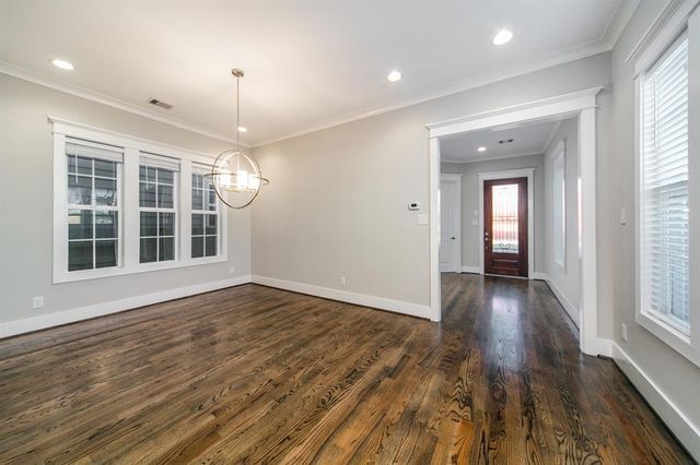 402 W 28th Street, Houston, TX 77008