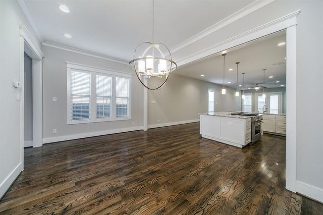 402 W 28th Street, Houston, TX 77008