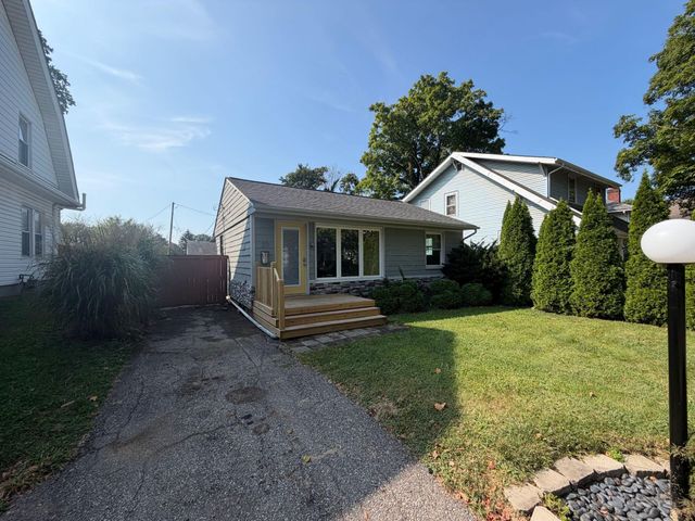 27 W Kenworth Road, Columbus, OH 43214