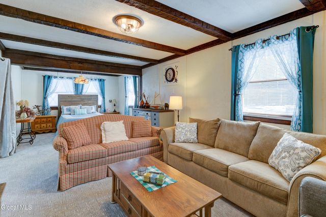 109 Ridgewood Avenue, Broadalbin, NY 12025