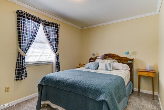 109 Ridgewood Avenue, Broadalbin, NY 12025