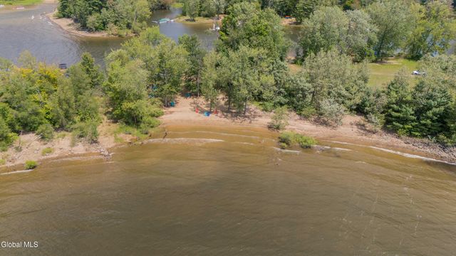 109 Ridgewood Avenue, Broadalbin, NY 12025