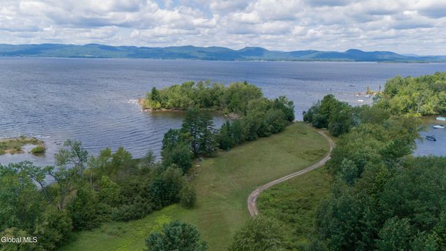 109 Ridgewood Avenue, Broadalbin, NY 12025