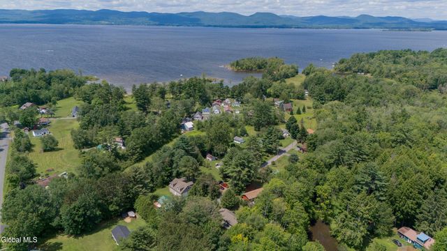 109 Ridgewood Avenue, Broadalbin, NY 12025