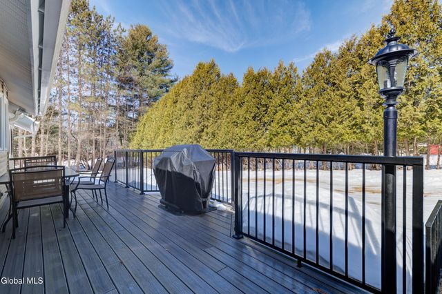 109 Ridgewood Avenue, Broadalbin, NY 12025