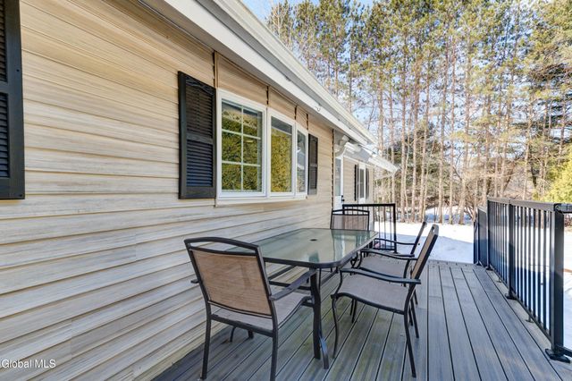 109 Ridgewood Avenue, Broadalbin, NY 12025