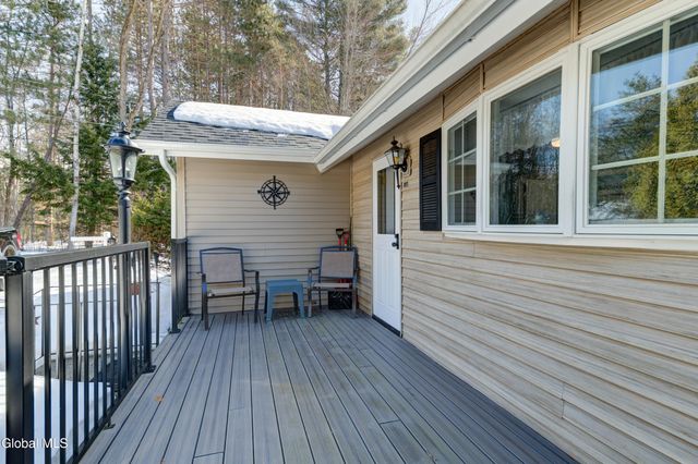 109 Ridgewood Avenue, Broadalbin, NY 12025