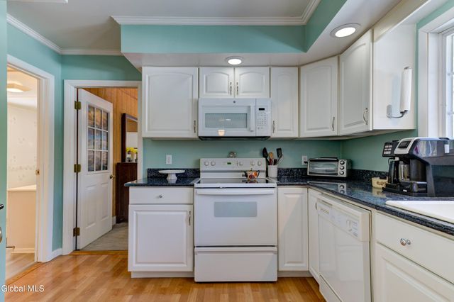 109 Ridgewood Avenue, Broadalbin, NY 12025