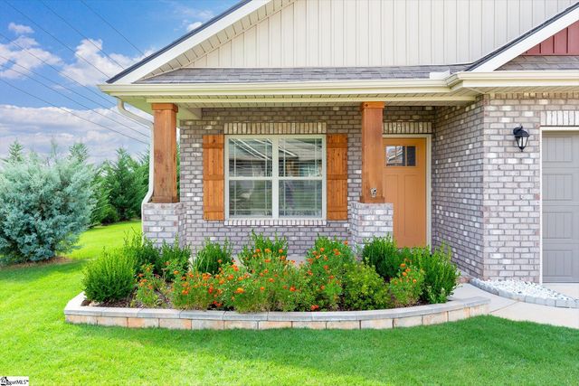 1037 Spruce Grove Road, Duncan, SC 29334