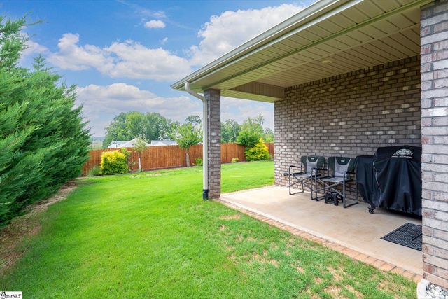1037 Spruce Grove Road, Duncan, SC 29334