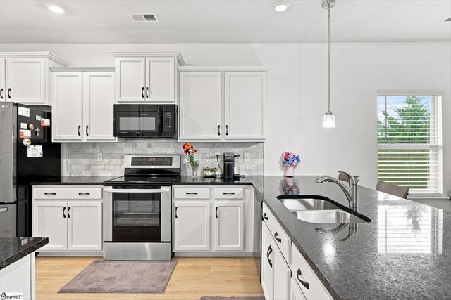 1037 Spruce Grove Road, Duncan, SC 29334