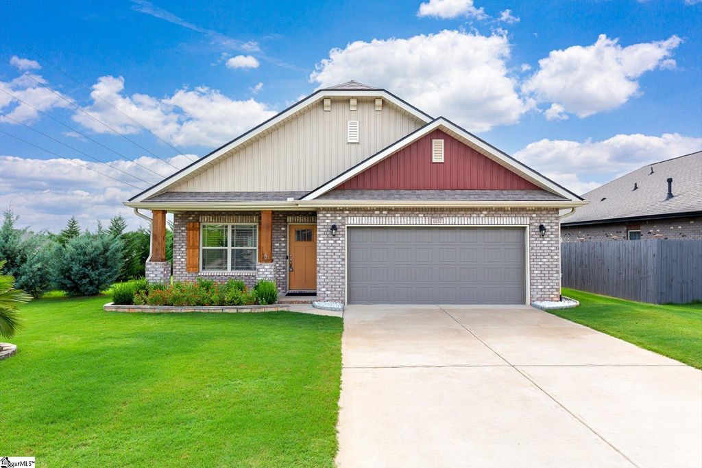 1037 Spruce Grove Road, Duncan, SC 29334