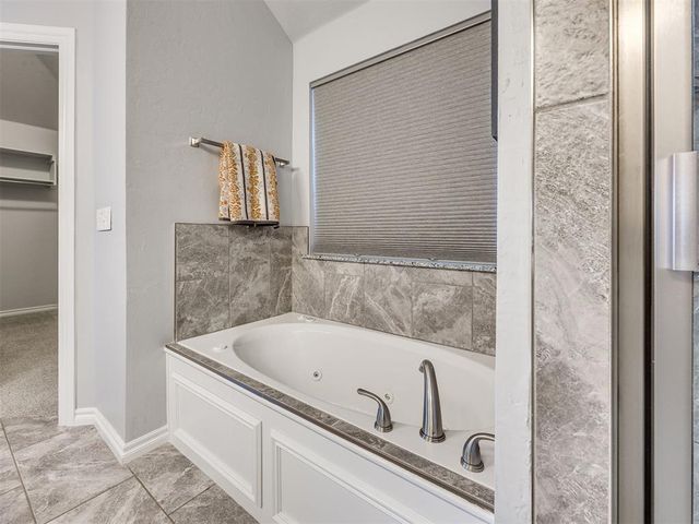 1177 McConnell Drive, Yukon, OK 73099