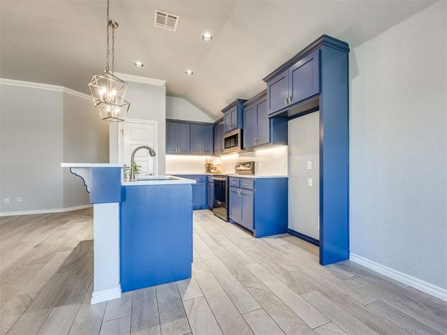 1177 McConnell Drive, Yukon, OK 73099