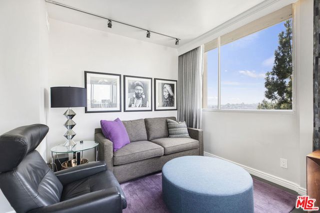 4455 Los Feliz Boulevard 907, Los Angeles, CA 90027